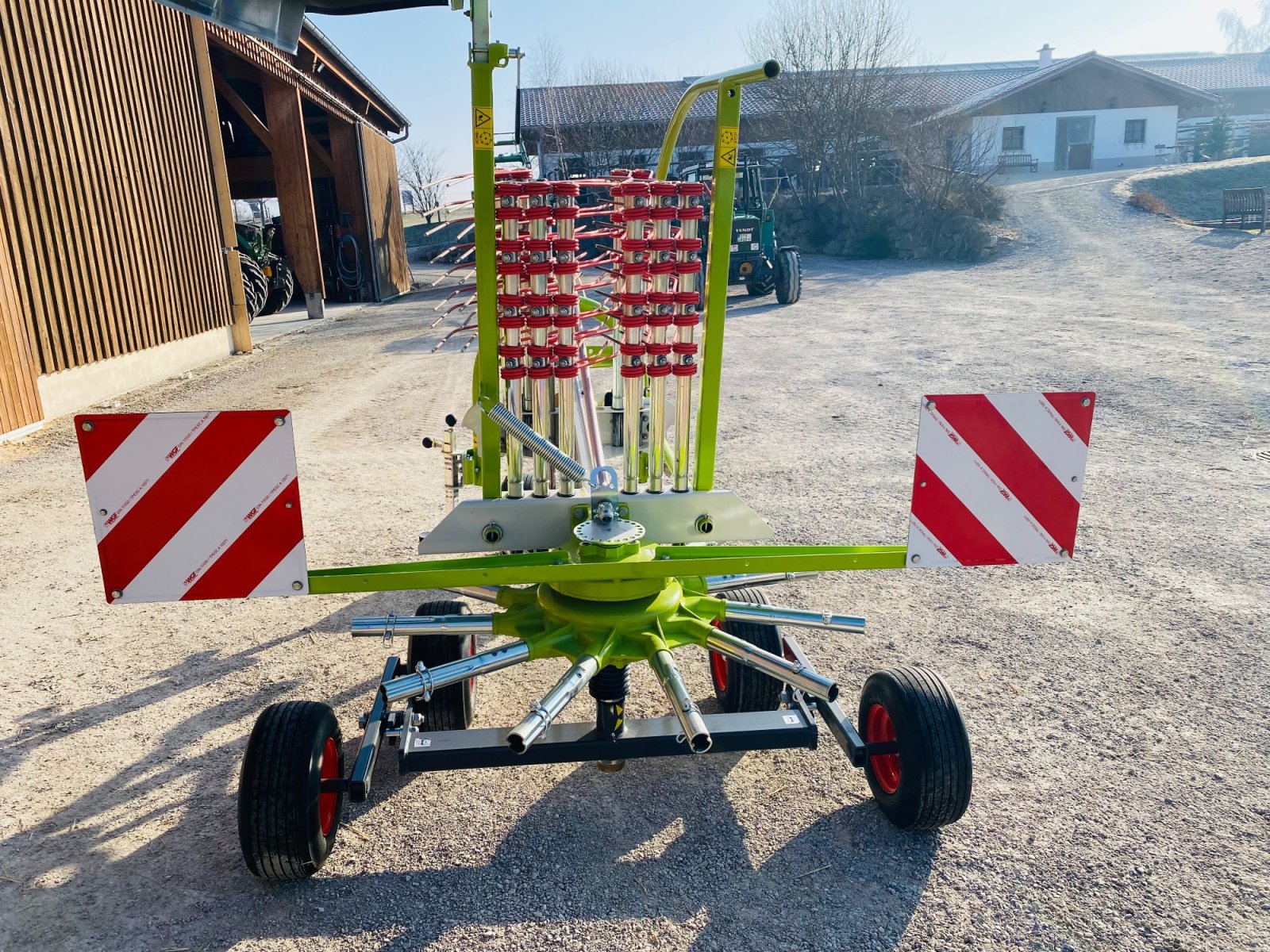Schwader van het type CLAAS Liner 370, Gebrauchtmaschine in Herrsching (Foto 9)