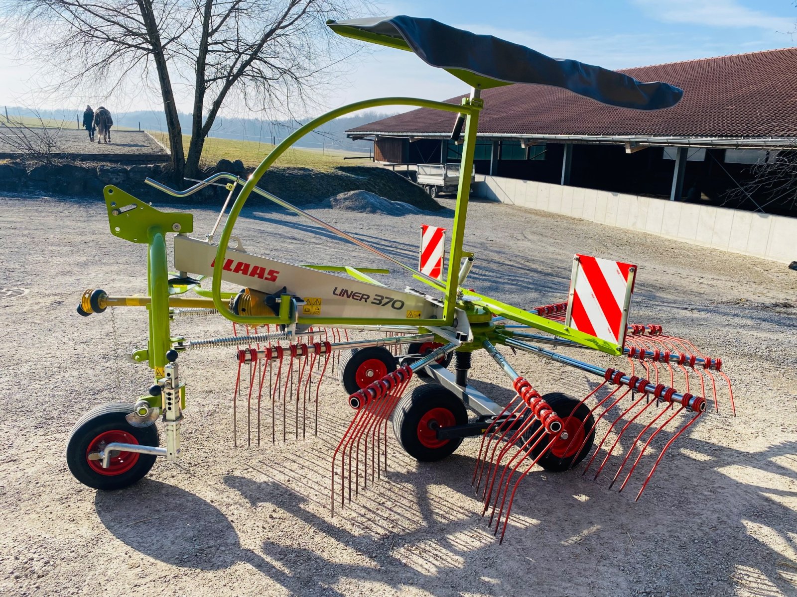 Schwader van het type CLAAS Liner 370, Gebrauchtmaschine in Herrsching (Foto 11)