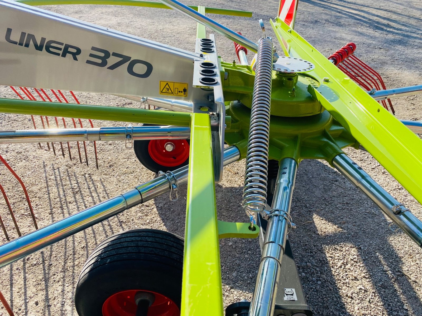 Schwader van het type CLAAS Liner 370, Gebrauchtmaschine in Herrsching (Foto 14)
