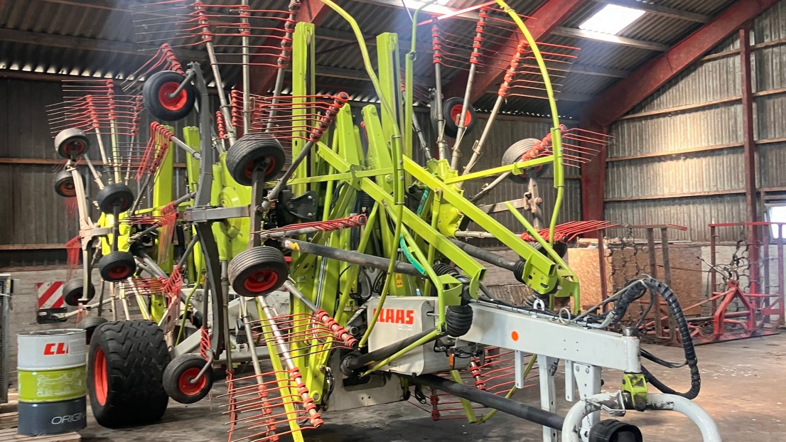 Schwader des Typs CLAAS liner 4000, Gebrauchtmaschine in Skærbæk (Bild 1)