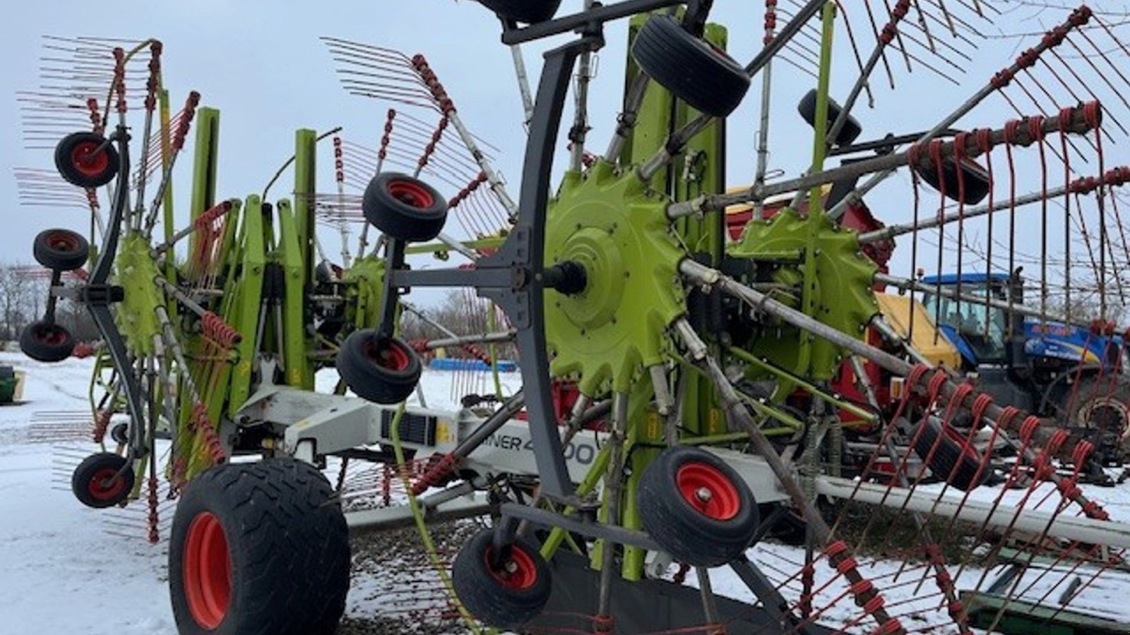 Schwader del tipo CLAAS liner 4000, Gebrauchtmaschine In Skærbæk (Immagine 3)