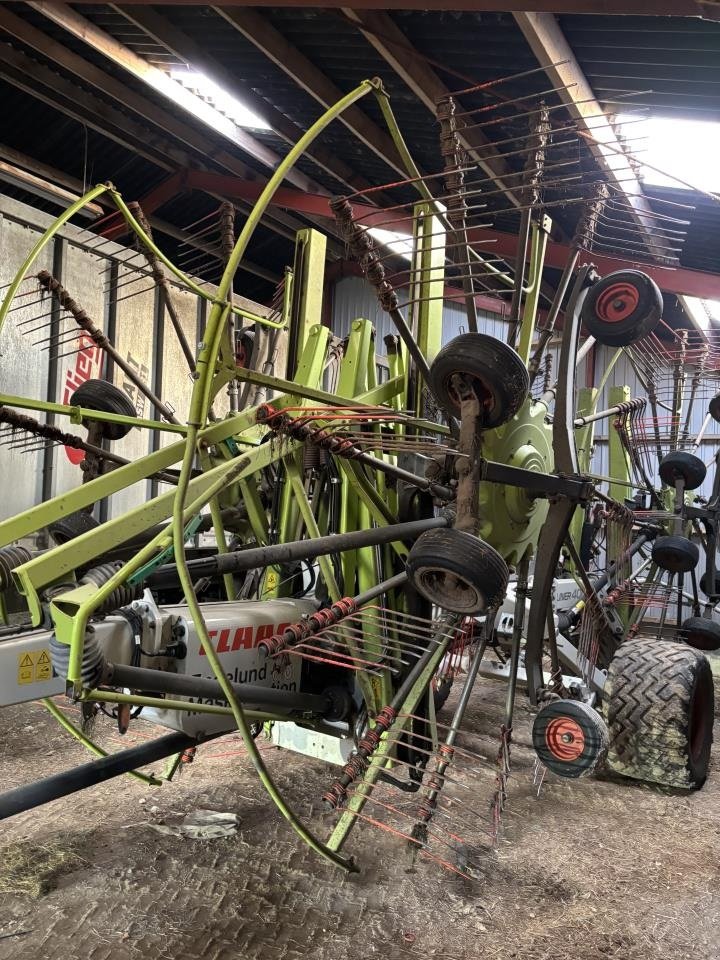 Schwader des Typs CLAAS LINER 4000, Gebrauchtmaschine in Skjern (Bild 1)