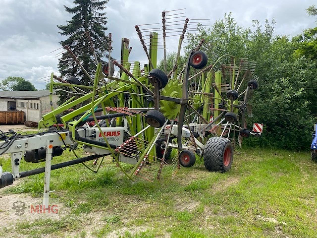 Schwader of the type CLAAS LINER 4000, Gebrauchtmaschine in Dummerstorf OT Petschow (Picture 1)