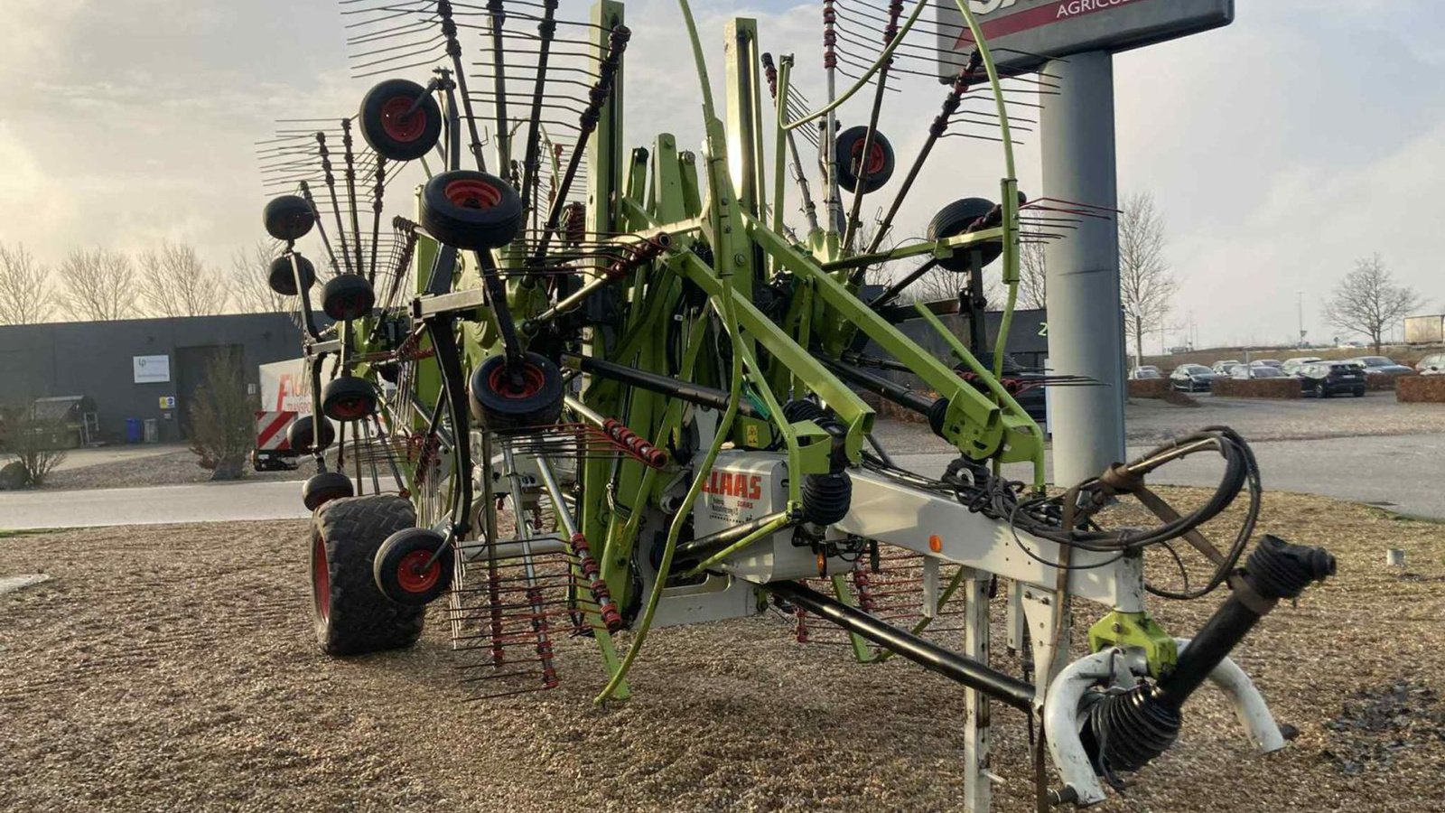 Schwader of the type CLAAS LINER 4000HHV, Gebrauchtmaschine in Aulum (Picture 3)