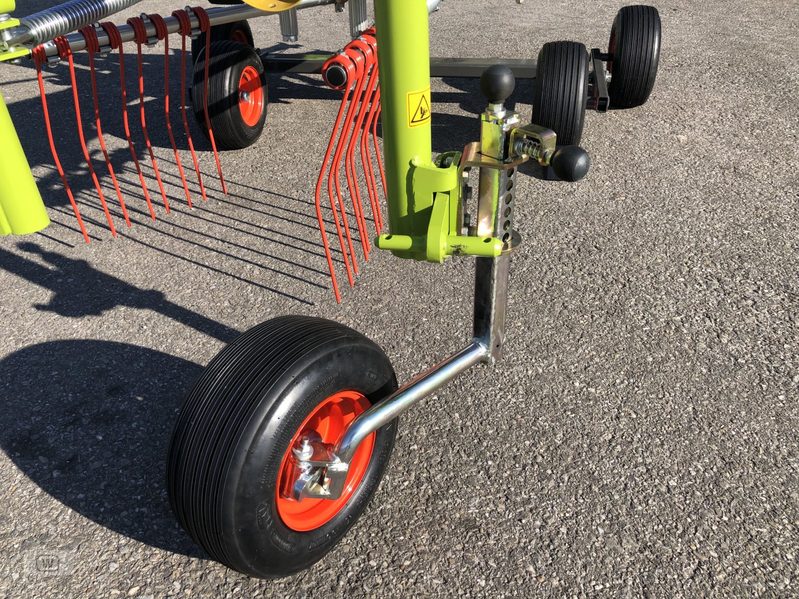 Schwader des Typs CLAAS Liner 420, Neumaschine in Zell an der Pram (Bild 18)