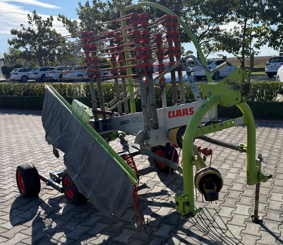 Schwader Türe ait CLAAS Liner 420, Gebrauchtmaschine içinde Orţişoara (resim 2)