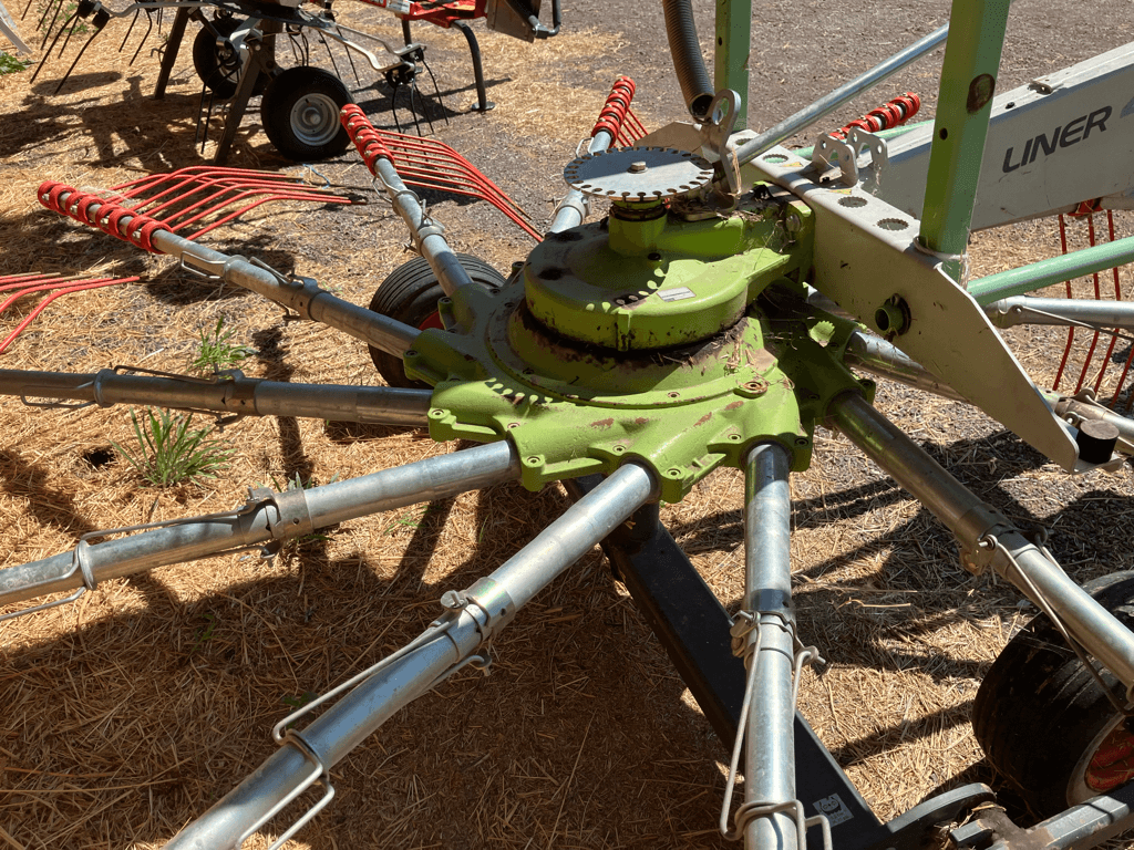 Schwader Türe ait CLAAS LINER 420, Gebrauchtmaschine içinde SAINT ANDIOL (resim 3)