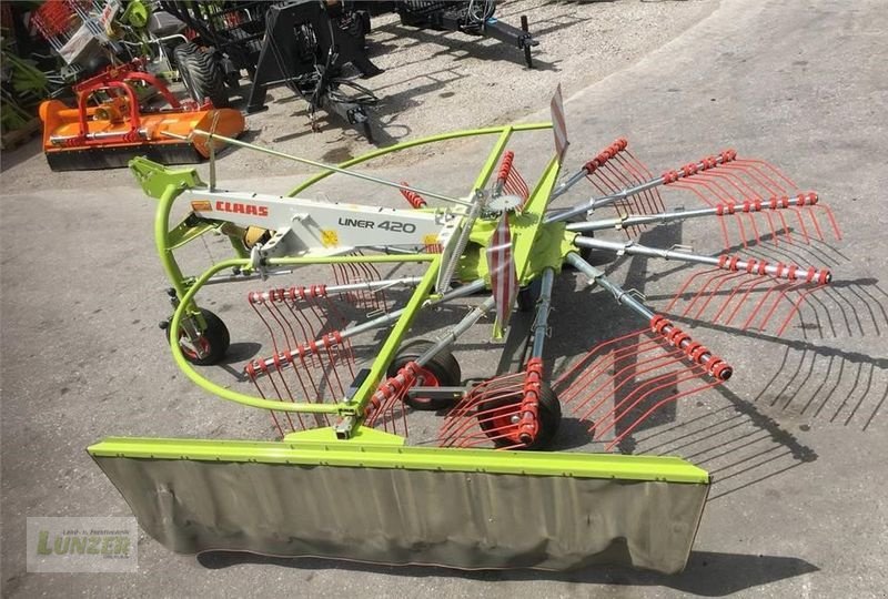 Schwader des Typs CLAAS Liner 420, Neumaschine in Kaumberg (Bild 3)