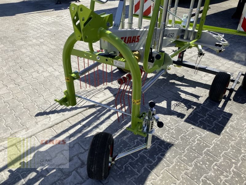 Schwader des Typs CLAAS LINER 450, Neumaschine in Schwend (Bild 8)