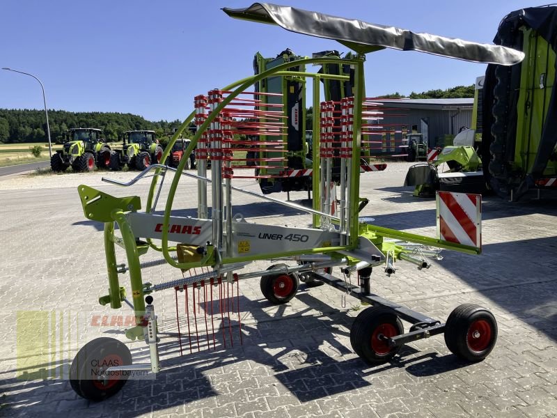 Schwader des Typs CLAAS LINER 450, Neumaschine in Schwend (Bild 4)