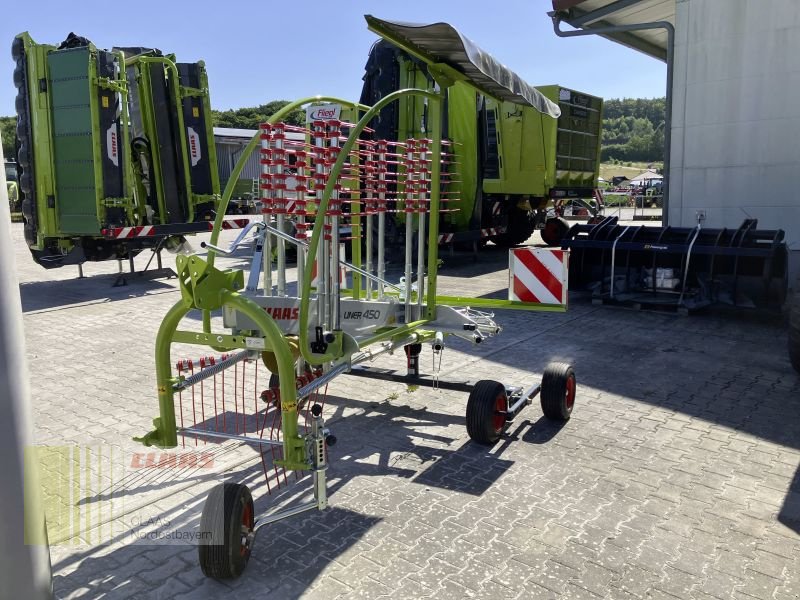 Schwader des Typs CLAAS LINER 450, Neumaschine in Schwend (Bild 3)