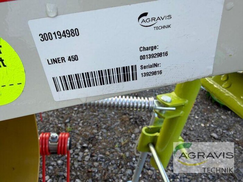 Schwader des Typs CLAAS LINER 450, Neumaschine in Melle-Wellingholzhausen (Bild 3)