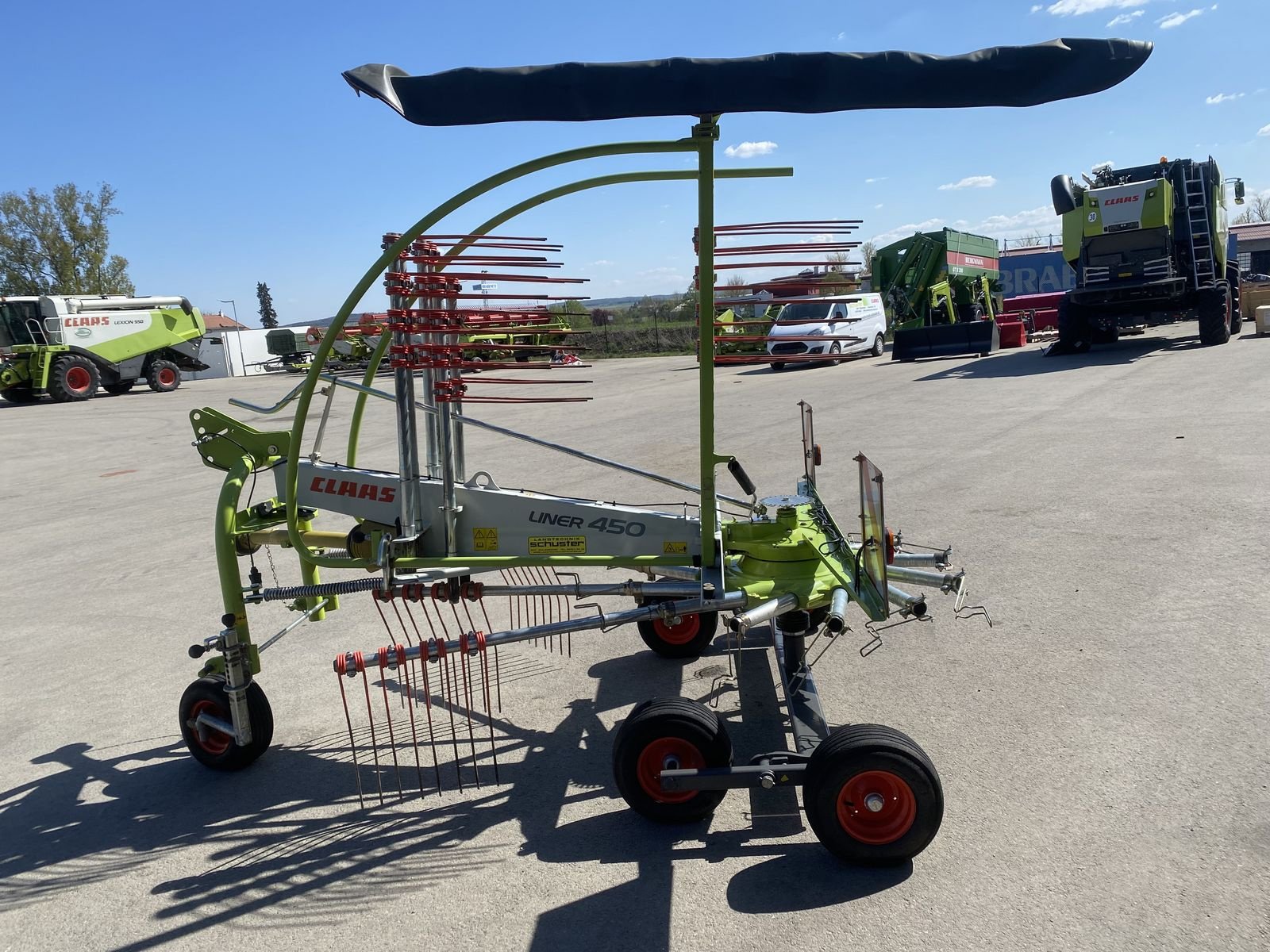 Schwader Türe ait CLAAS Liner 450, Gebrauchtmaschine içinde Grund (resim 4)