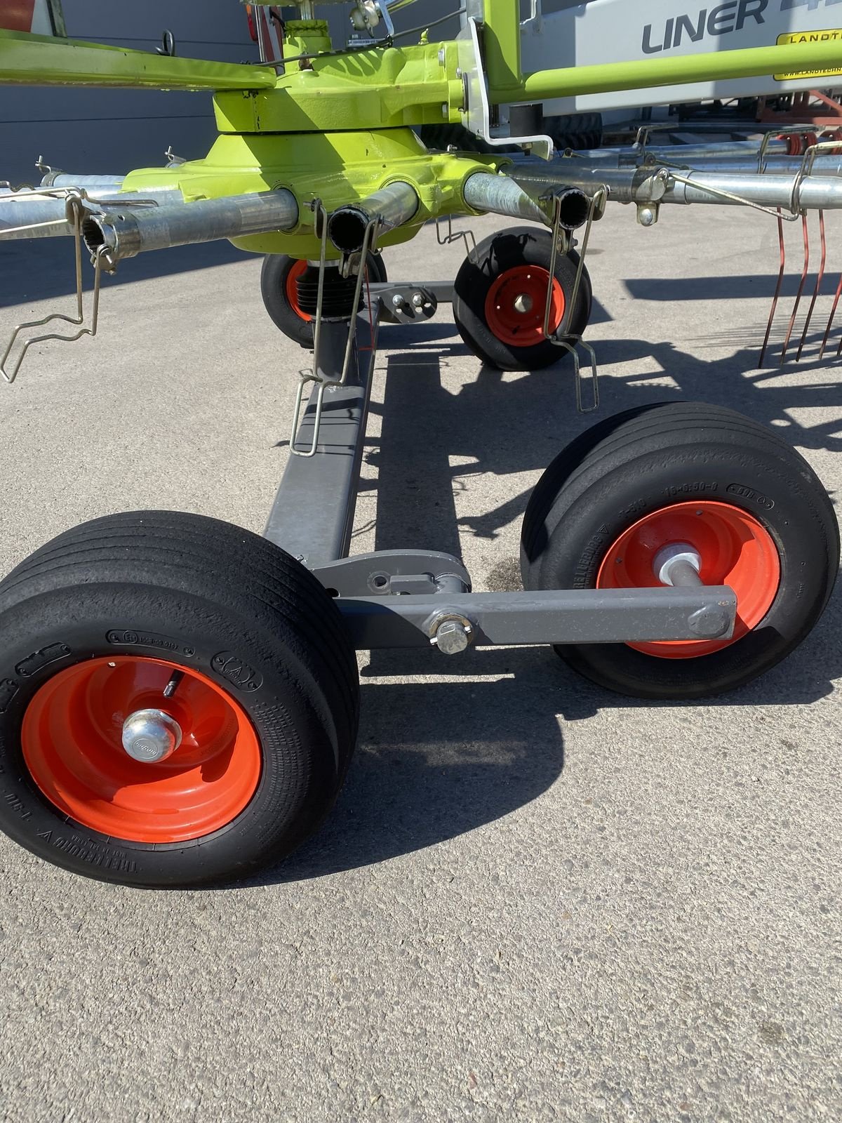 Schwader Türe ait CLAAS Liner 450, Gebrauchtmaschine içinde Grund (resim 17)