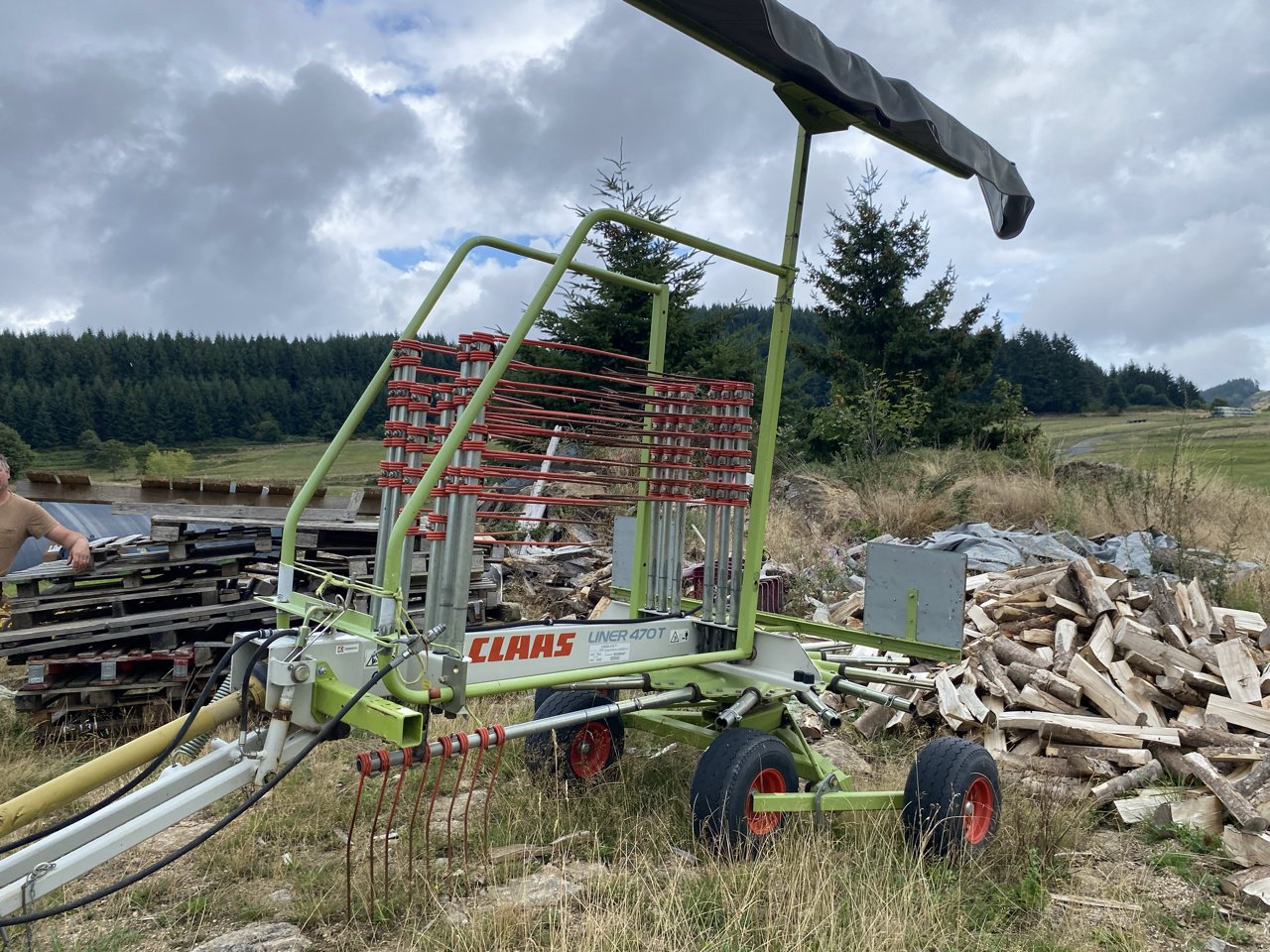 Schwader of the type CLAAS Liner 470, Gebrauchtmaschine in VERNOUX EN VIVARAIS (Picture 1)