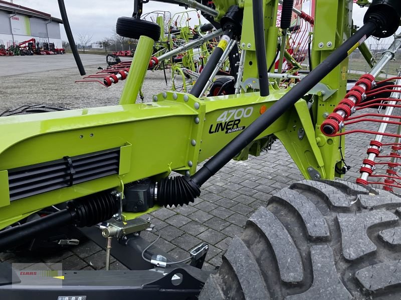 Schwader des Typs CLAAS LINER 4700 BUSINESS MHV, Neumaschine in Töging am Inn (Bild 10)