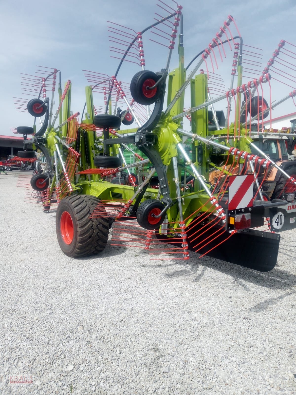 Schwader des Typs CLAAS Liner 4700 Business, Neumaschine in Geiersthal (Bild 1)