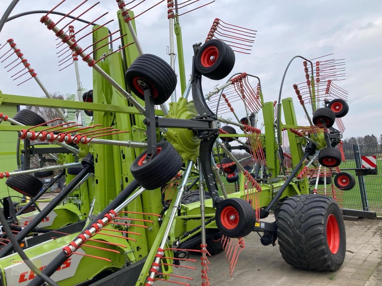 Schwader des Typs CLAAS LINER 4800 BUSINESS, Gebrauchtmaschine in Ankum (Bild 1)