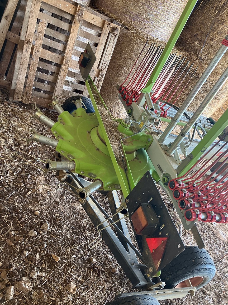 Schwader typu CLAAS LINER 500 T, Gebrauchtmaschine v MORLHON LE HAUT (Obrázek 4)