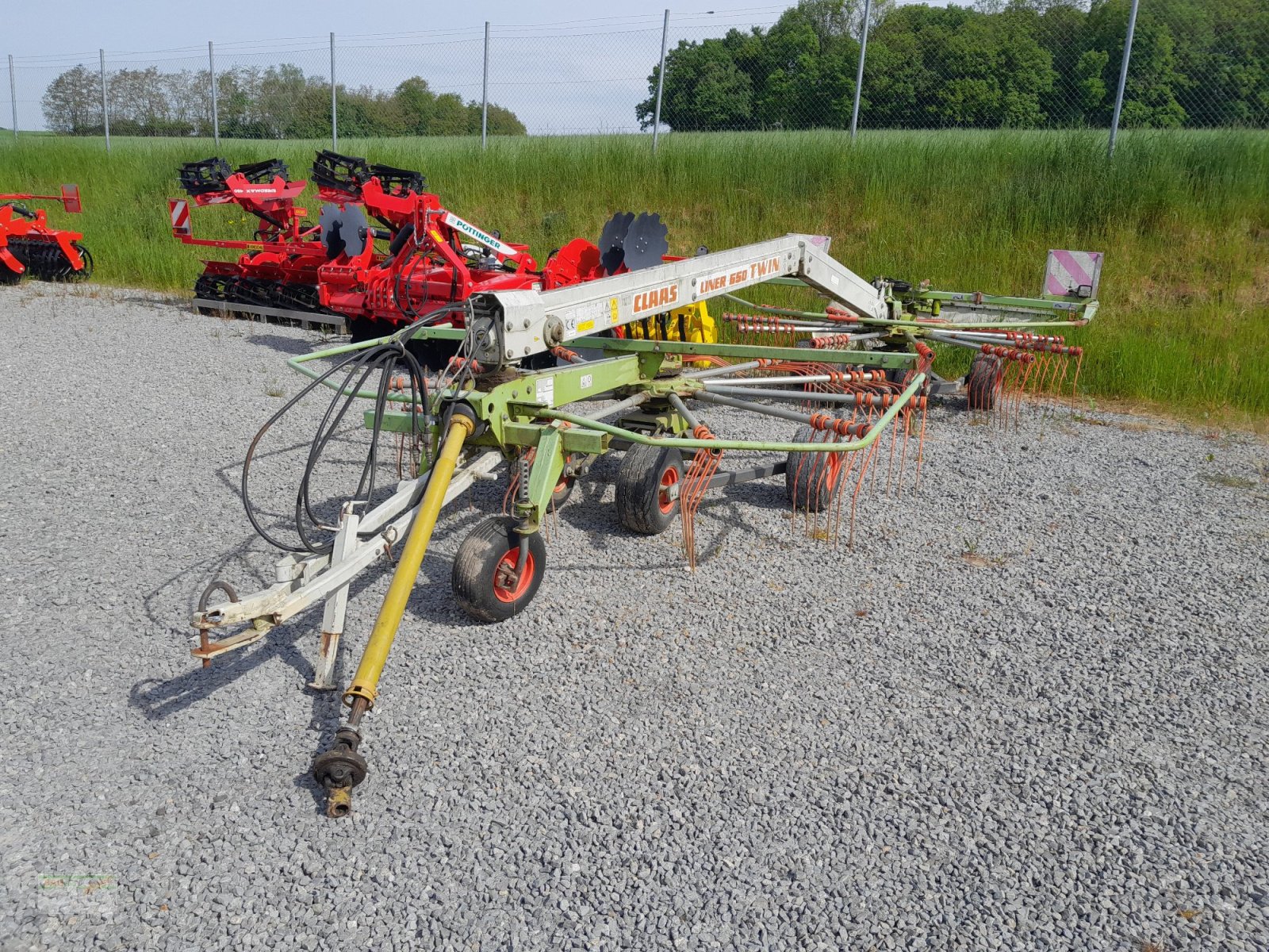Schwader Türe ait CLAAS Liner 650 Twin, Gebrauchtmaschine içinde Ingelfingen-Stachenhausen (resim 1)