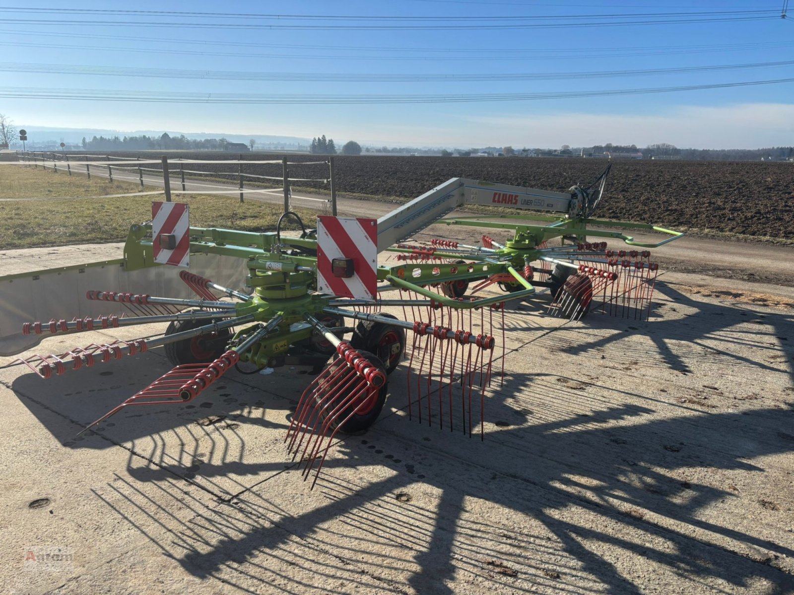Schwader typu CLAAS Liner 650 Twin, Gebrauchtmaschine v Köngen (Obrázek 1)