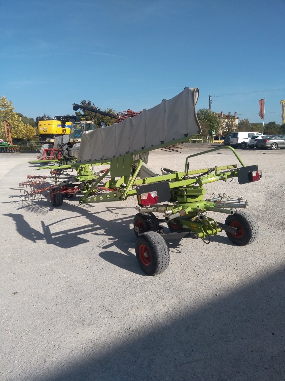 Schwader del tipo CLAAS LINER 650, Gebrauchtmaschine en Lérouville (Imagen 4)