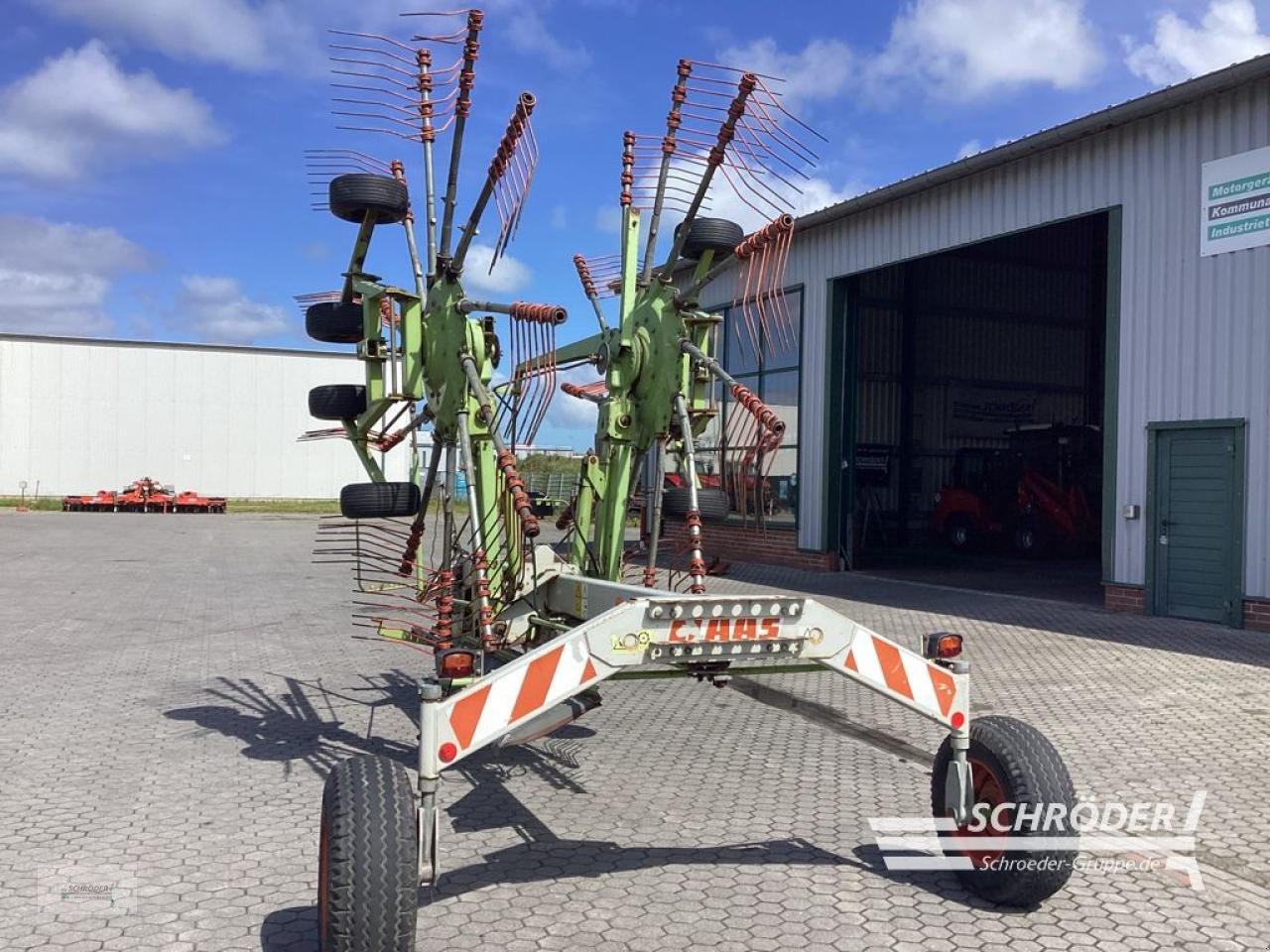 Schwader от тип CLAAS LINER 780 L, Gebrauchtmaschine в Norden (Снимка 4)