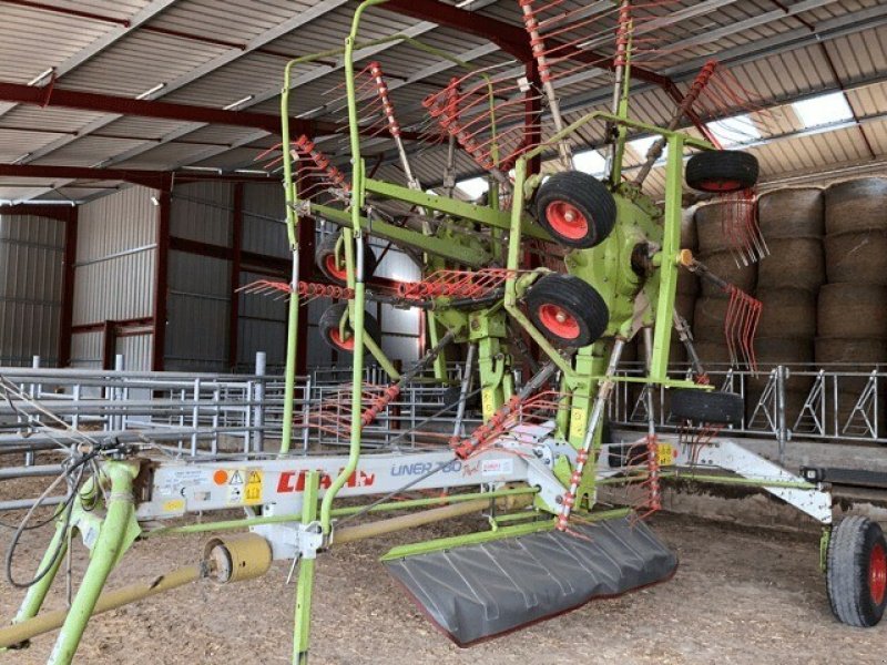 Schwader типа CLAAS LINER 780 P, Gebrauchtmaschine в Paray-le-monial (Фотография 1)