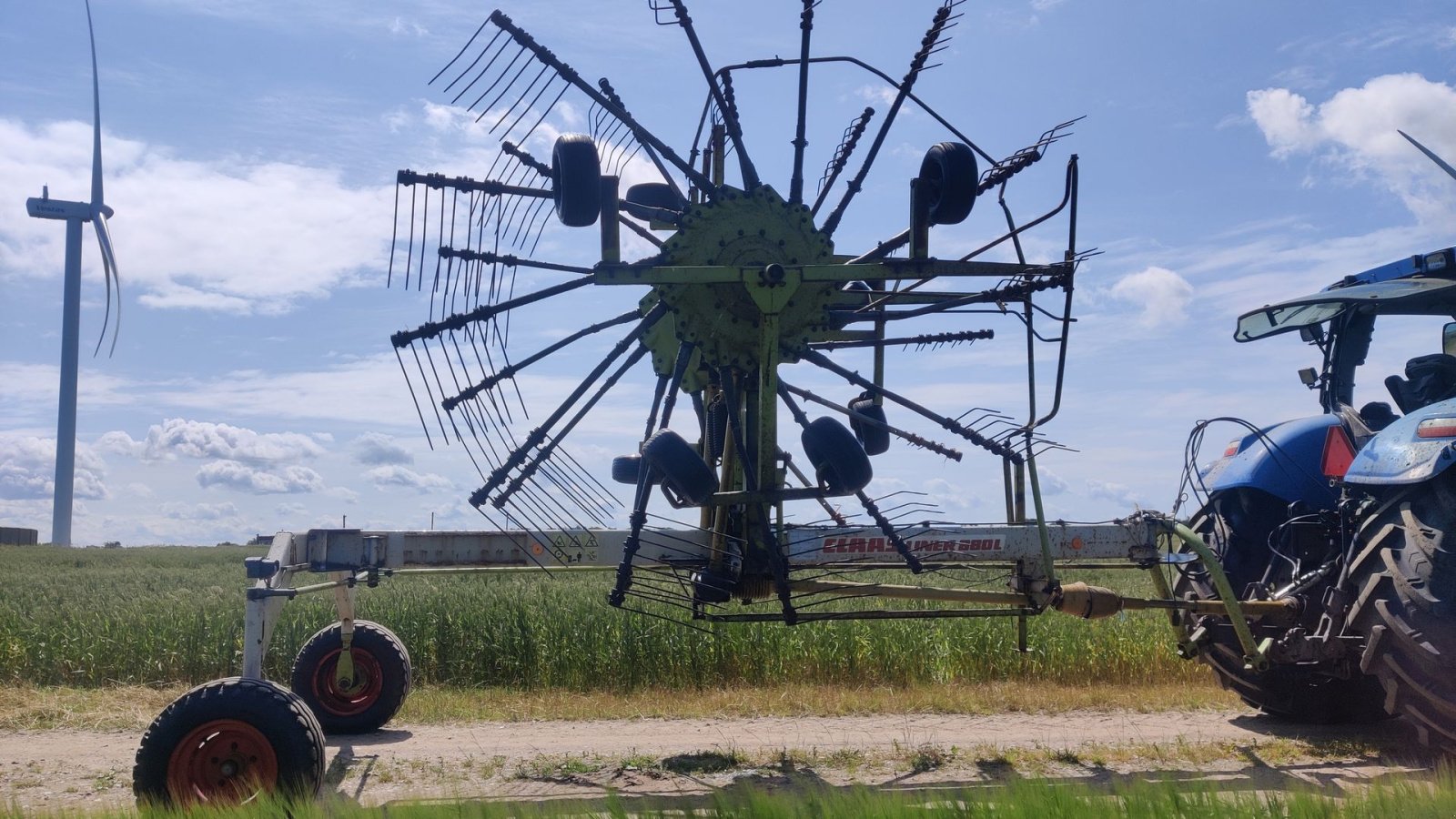Schwader typu CLAAS LINER 880, Gebrauchtmaschine v Skive (Obrázek 5)