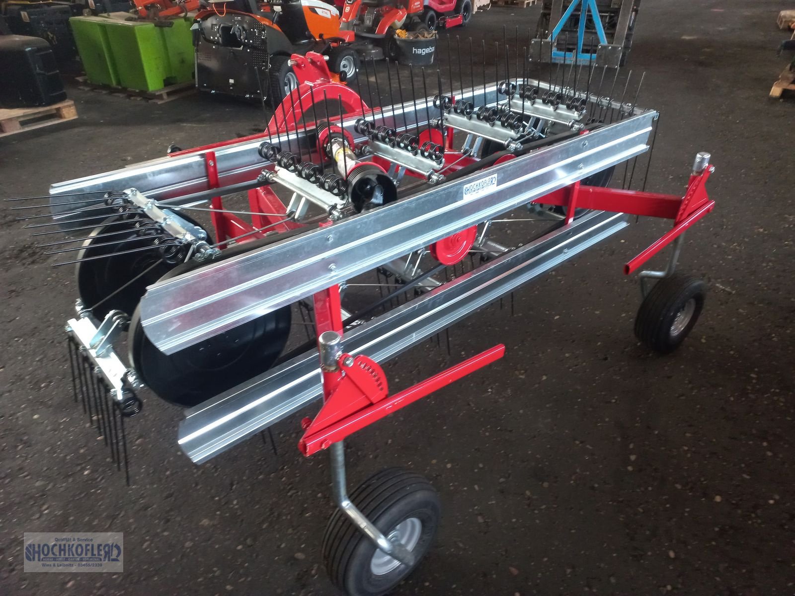 Schwader des Typs DAROS D, Neumaschine in Wies (Bild 2)