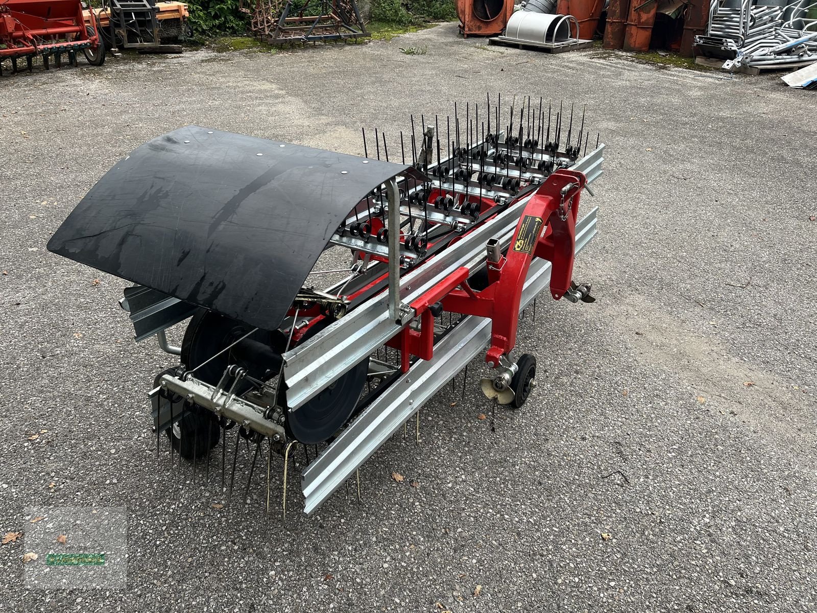 Schwader des Typs DAROS D210, Gebrauchtmaschine in Wartberg (Bild 9)