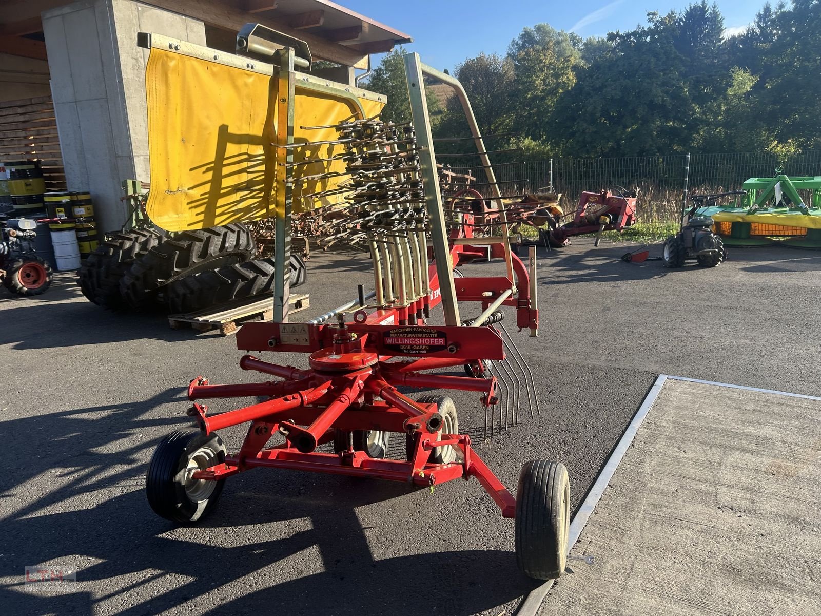 Schwader des Typs DAROS GR 330/9, Gebrauchtmaschine in Gnas (Bild 5)