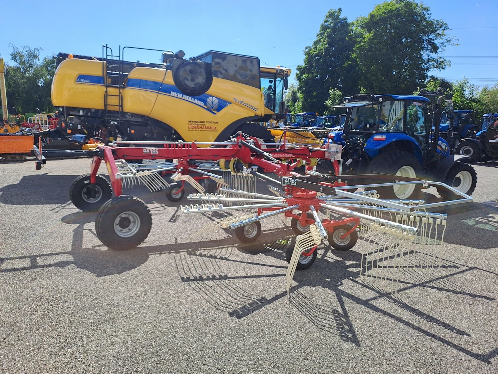 Schwader des Typs DAROS GR 7200 / 11, Neumaschine in Burgkirchen (Bild 5)