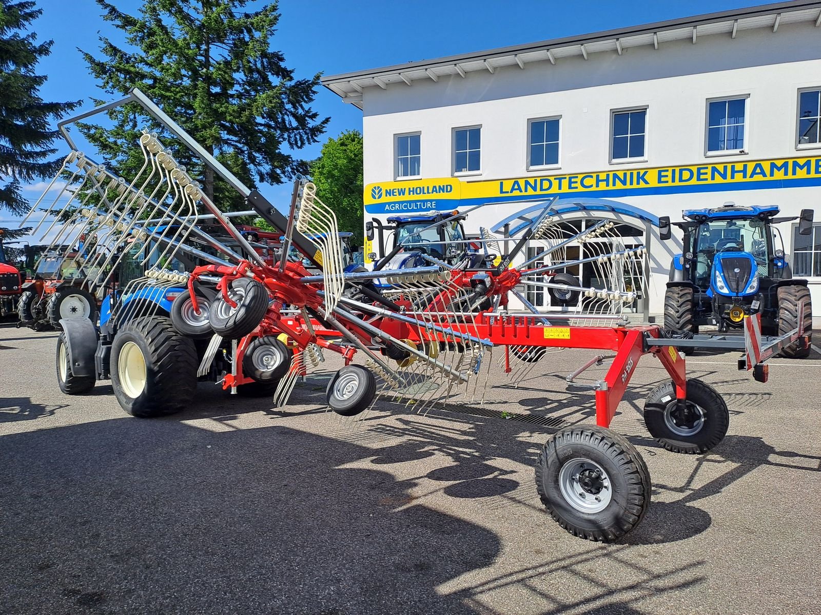 Schwader des Typs DAROS GR 7200 / 11, Neumaschine in Burgkirchen (Bild 9)