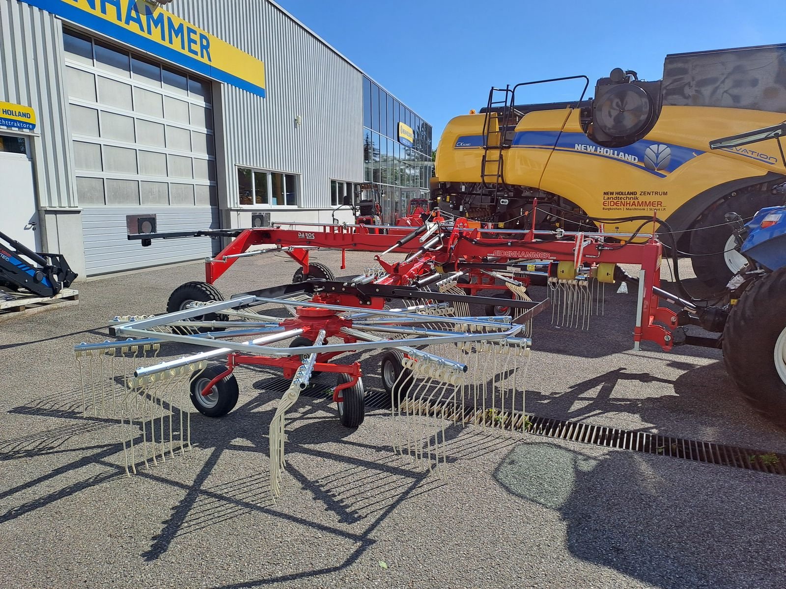 Schwader des Typs DAROS GR 7200 / 11, Neumaschine in Burgkirchen (Bild 4)