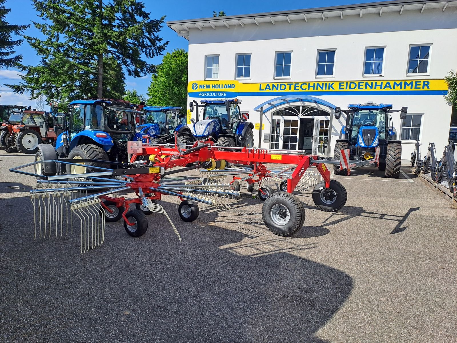 Schwader des Typs DAROS GR 7200 / 11, Neumaschine in Burgkirchen (Bild 8)