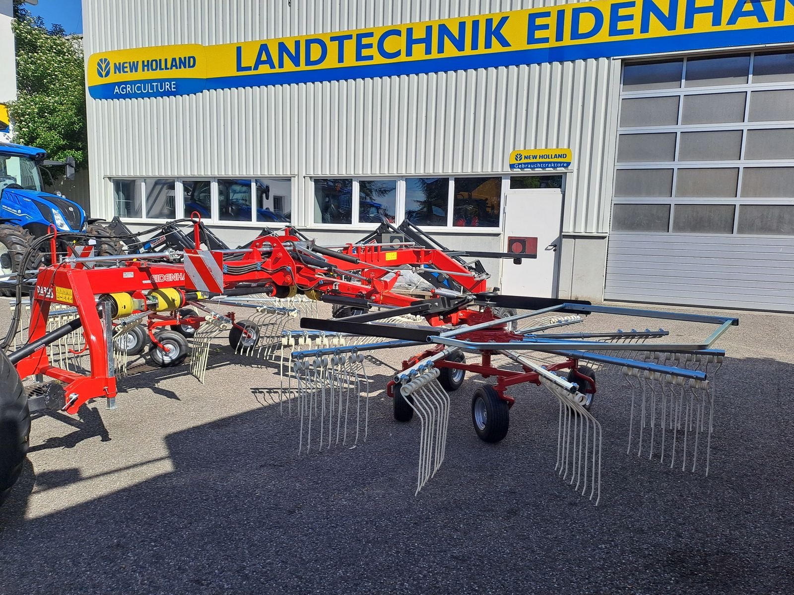 Schwader des Typs DAROS GR 7200 / 11, Neumaschine in Burgkirchen (Bild 3)