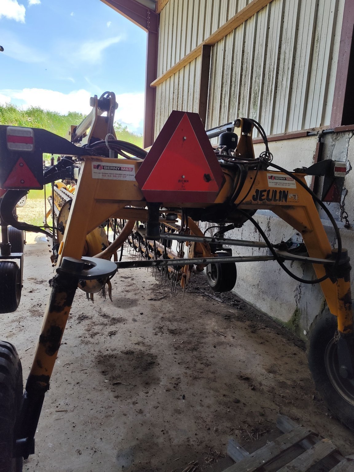 Schwader des Typs Elho V-TWIN 750, Gebrauchtmaschine in Aron (Bild 4)