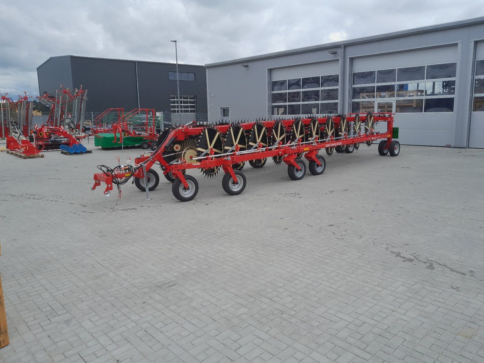 Schwader Türe ait Enorossi Easy Rake Superstar ERS 20ST 1120, Neumaschine içinde Hemau (resim 3)