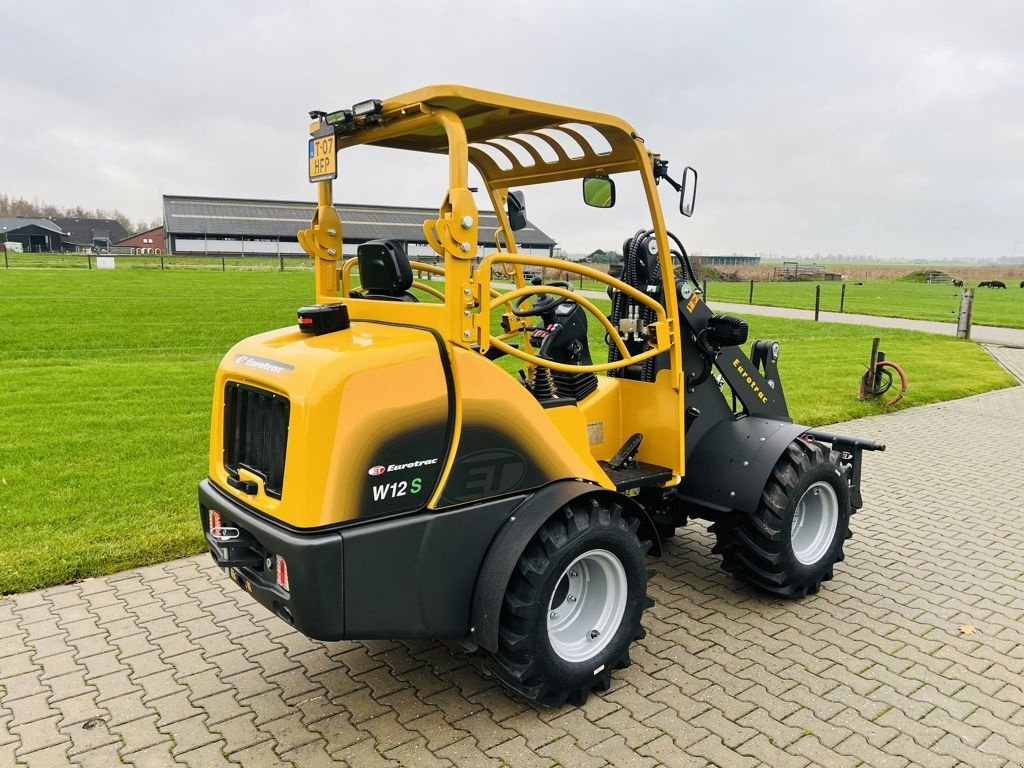 Schwader van het type Eurotrac W12S Rops Euro opname, Neumaschine in Coevorden (Foto 5)