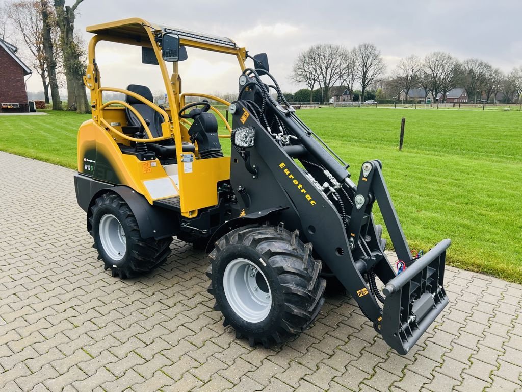 Schwader van het type Eurotrac W12S Rops Euro opname, Neumaschine in Coevorden (Foto 3)