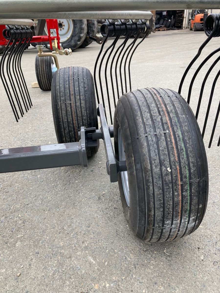 Schwader of the type Fella 351 DN, Neumaschine in Reith bei Kitzbühel (Picture 2)