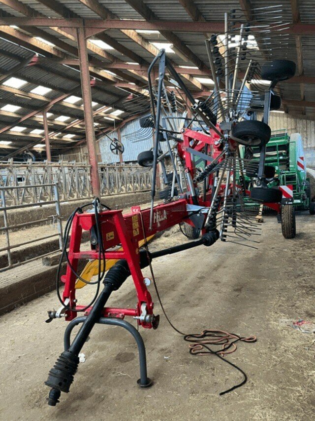 Schwader of the type Fella ANDAINEUR, Gebrauchtmaschine in Hauteroche (Picture 1)