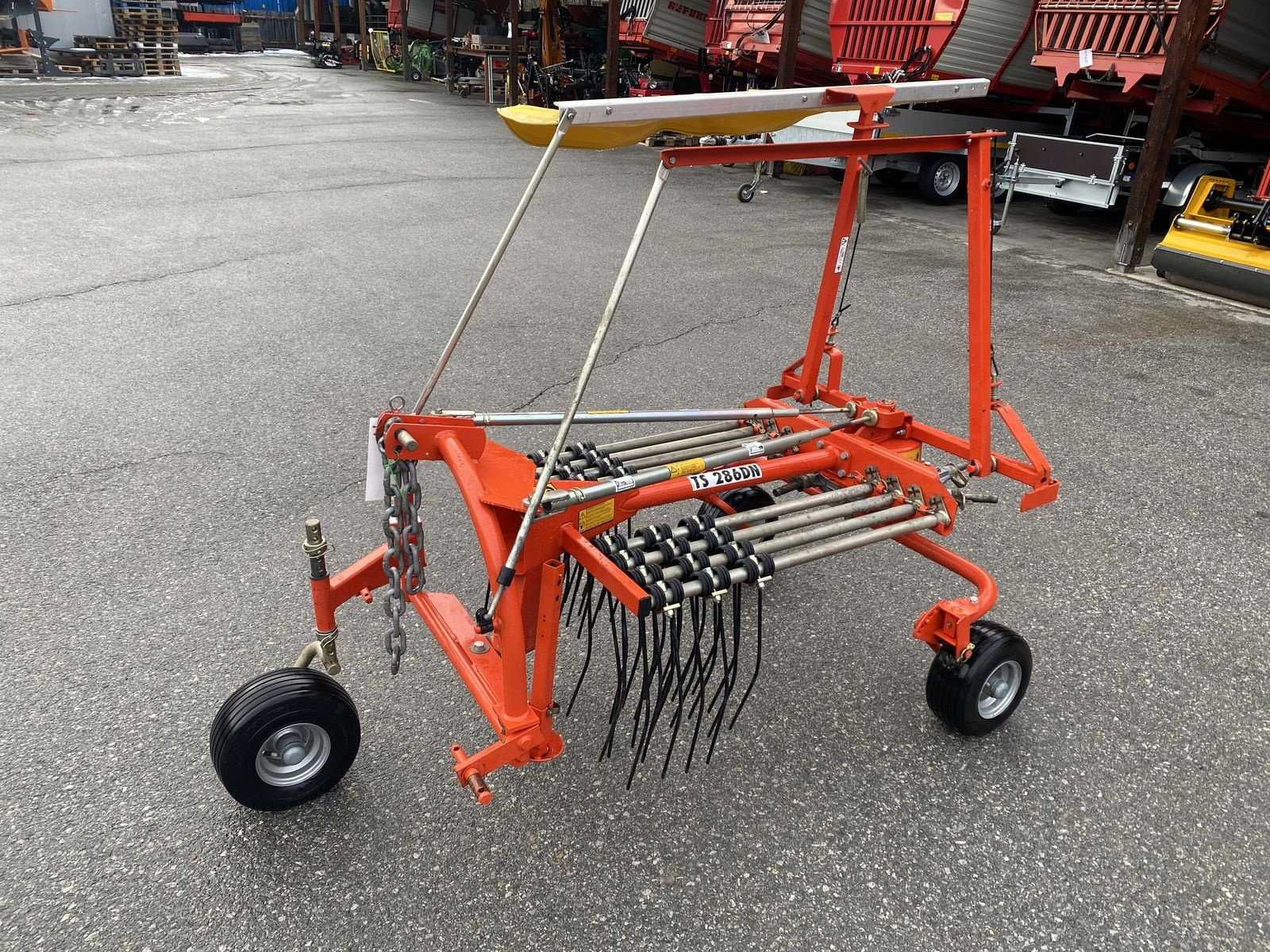 Schwader типа Fella DN286, Gebrauchtmaschine в Ried im Oberinntal (Фотография 2)