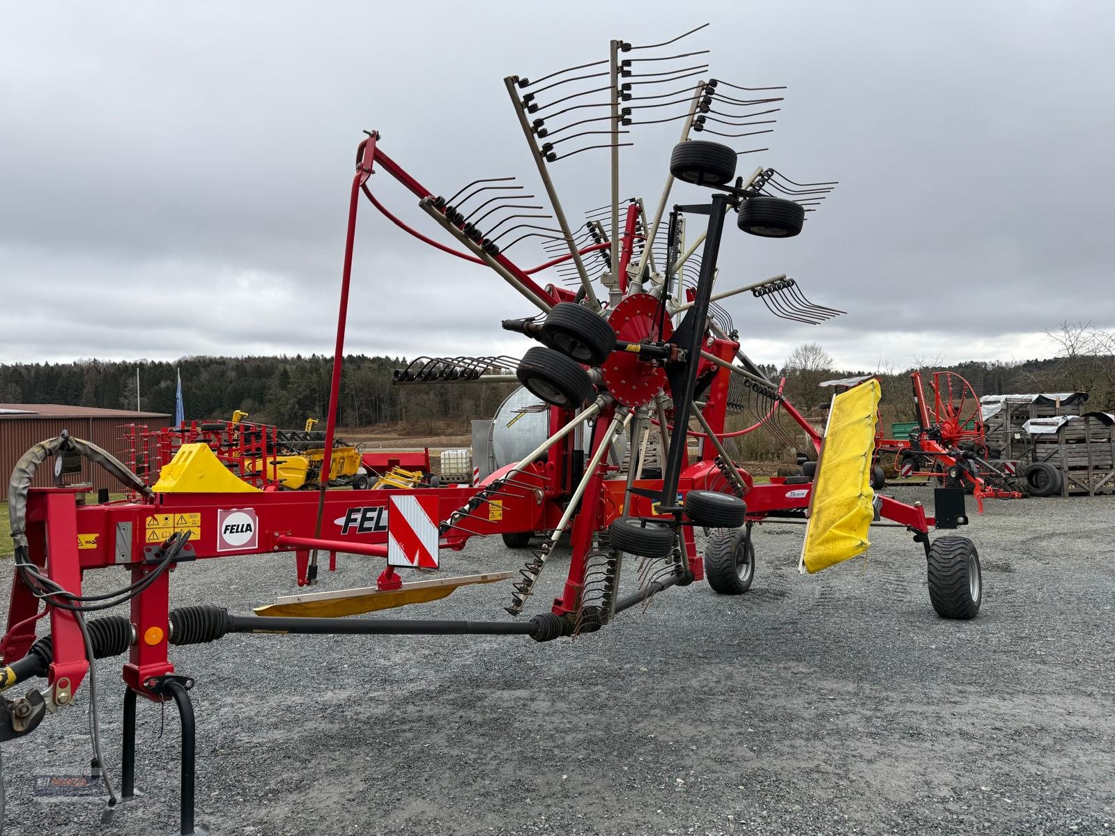 Schwader des Typs Fella Juras 7850 PRO, Gebrauchtmaschine in Lichtenfels (Bild 2)