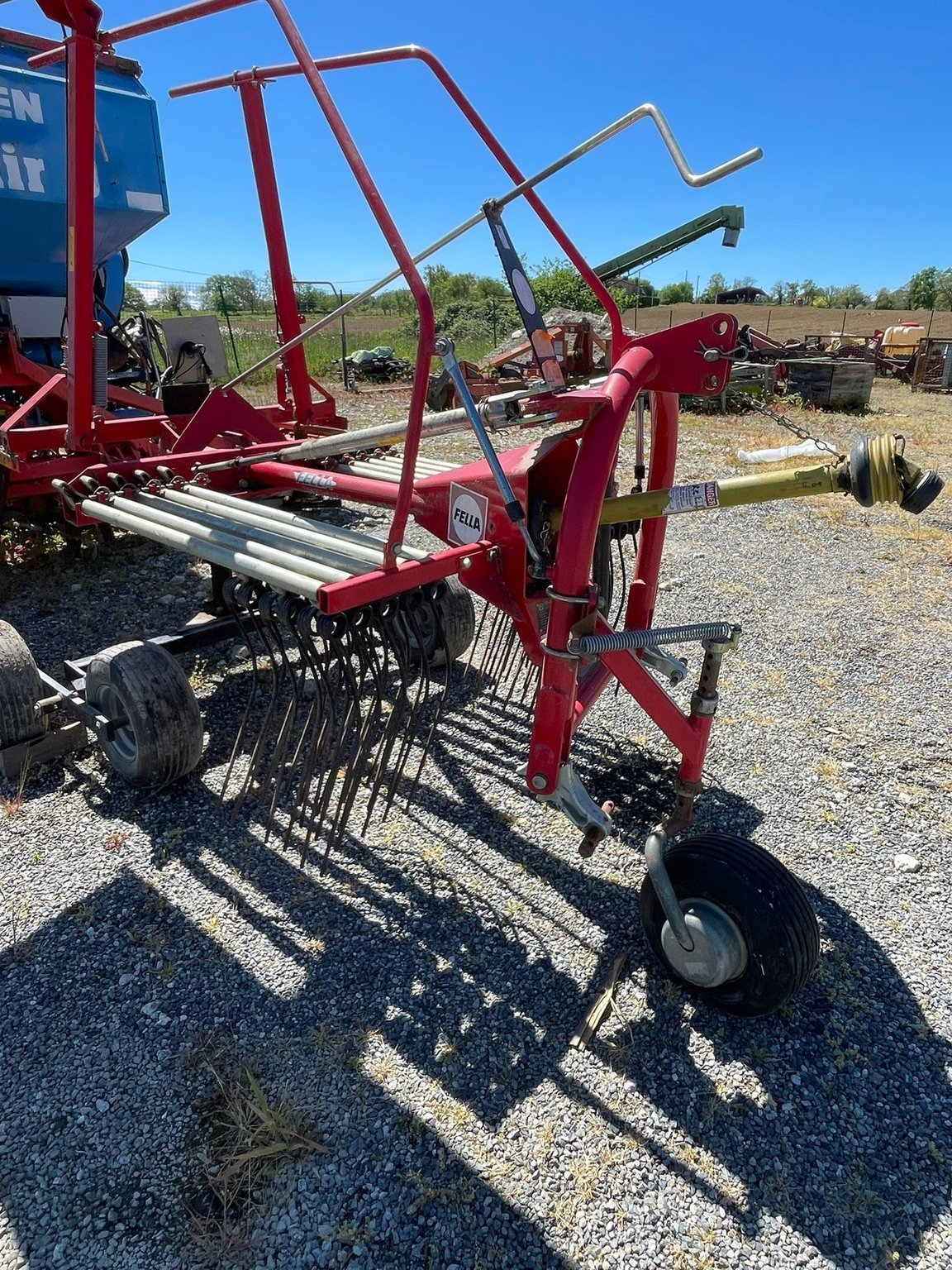 Schwader del tipo Fella TS 351 DN, Gebrauchtmaschine en ORLEIX (Imagen 6)