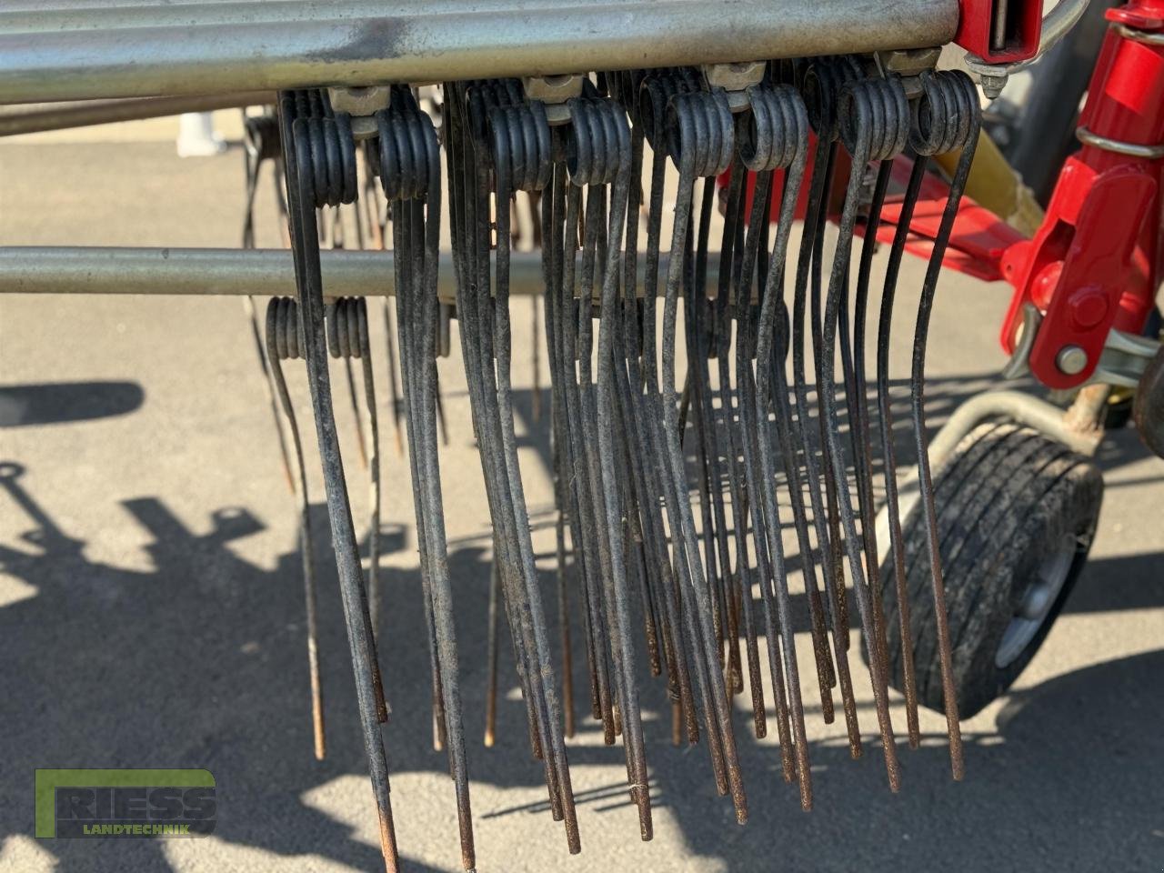 Schwader от тип Fella TS 456 DN, Gebrauchtmaschine в Homberg/Ohm - Maulbach (Снимка 4)