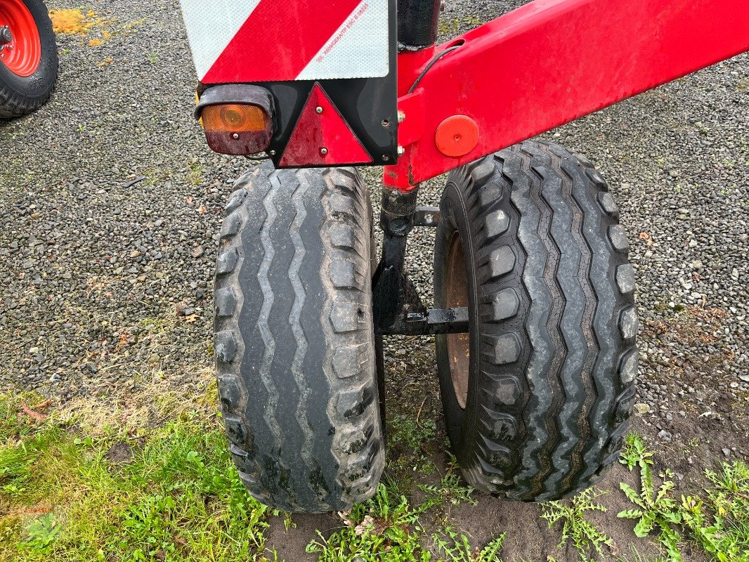 Schwader of the type Fella TS 880, Doppelbereifung, Gebrauchtmaschine in Neerstedt (Picture 7)