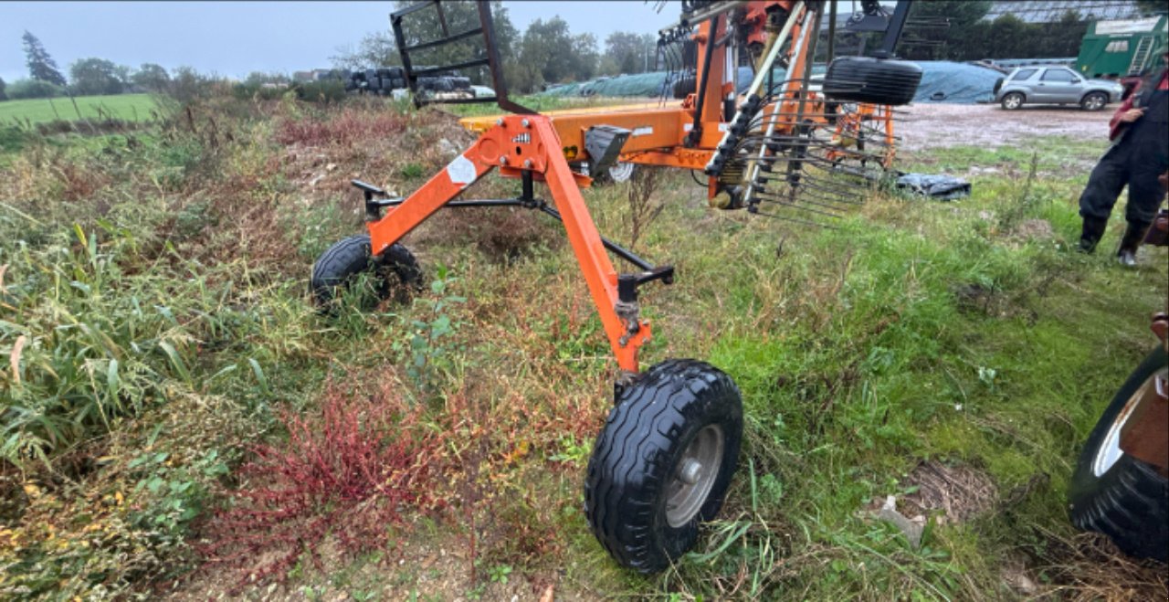 Schwader typu Fella TS1402, Gebrauchtmaschine v LABASTIDE MURAT (Obrázek 6)