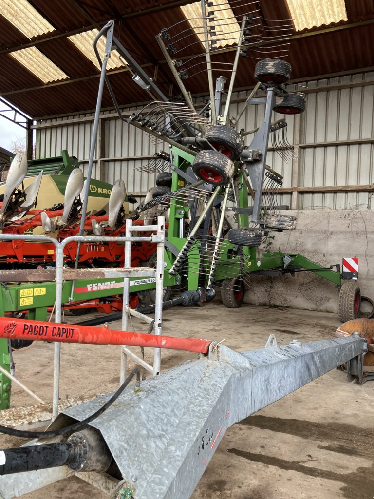 Schwader tip Fendt 1603 former, Gebrauchtmaschine in POUSSAY (Poză 2)